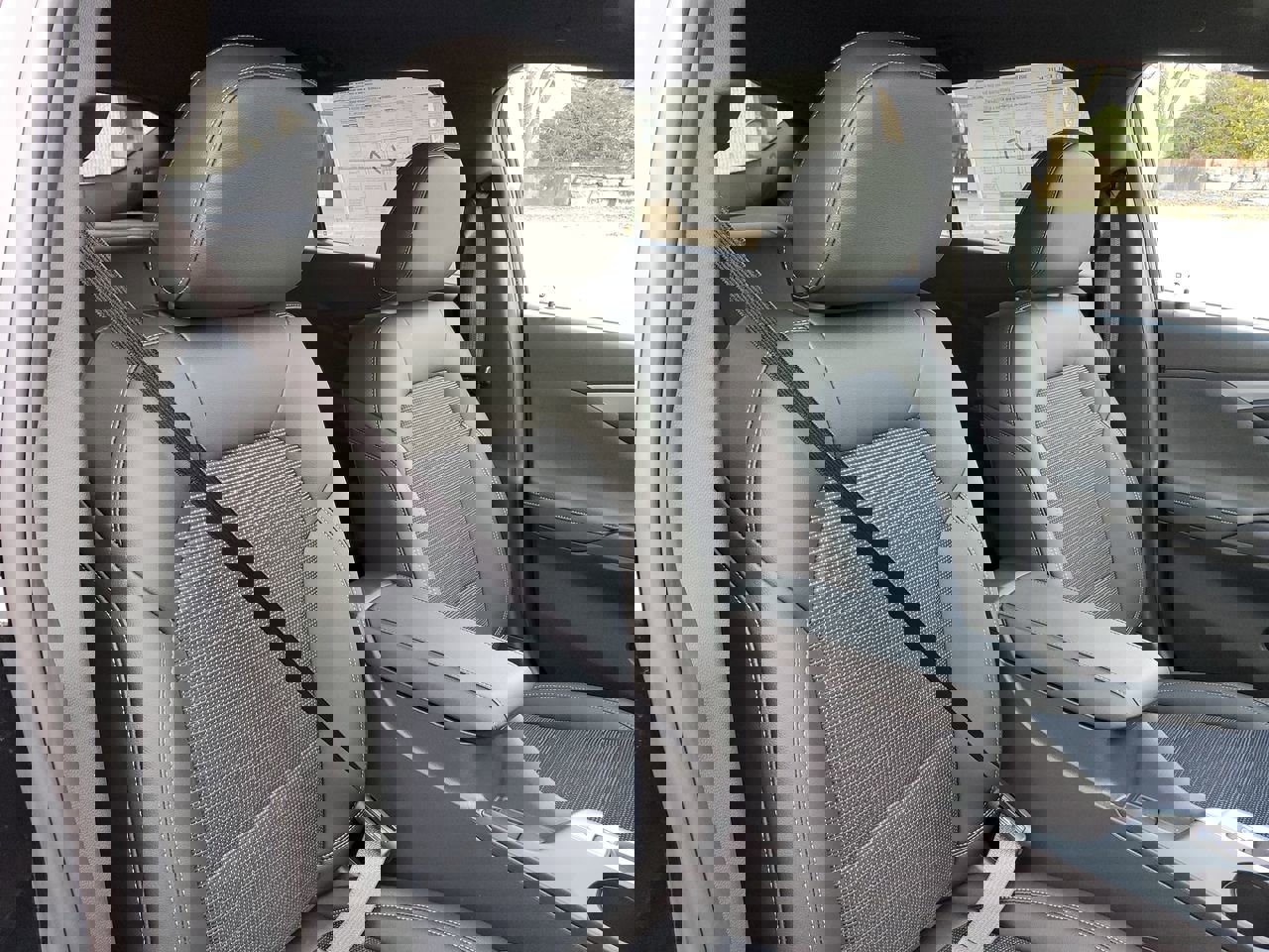 New 2025 Buick Envista Preferred w/ Advanced Safety Package image 59