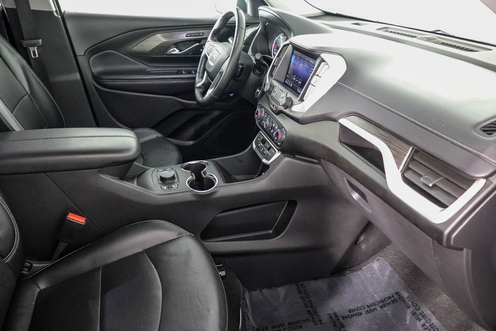 Used 2024 GMC Terrain SLT image 16