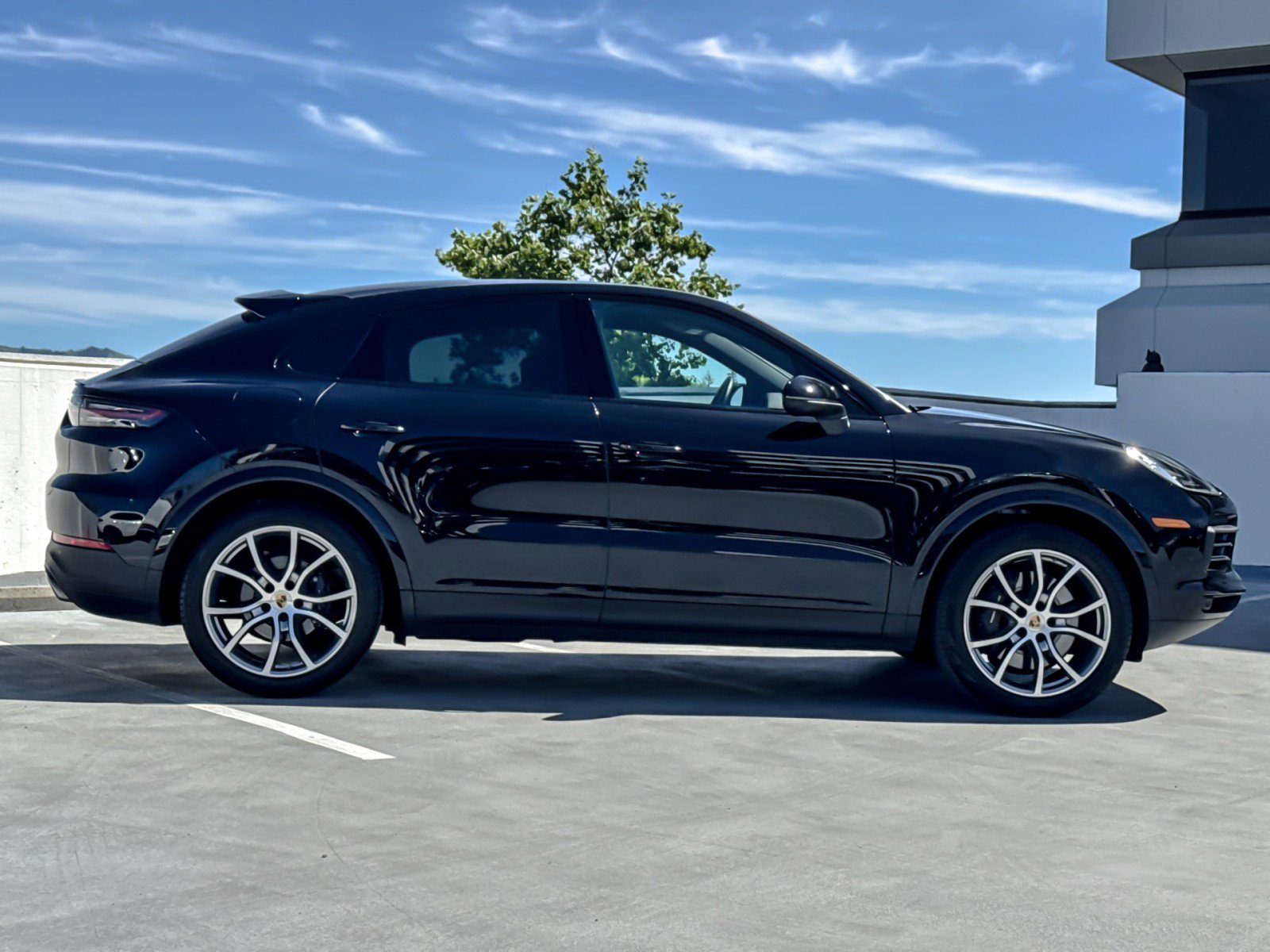 Certified 2023 Porsche Cayenne Coupe image 9