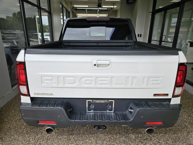 Used 2024 Honda Ridgeline TrailSport image 3