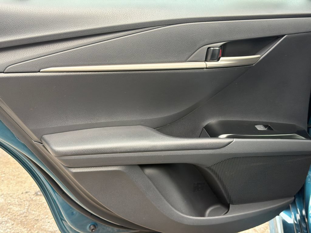 New 2026 Toyota Camry Hybrid FWD image 20