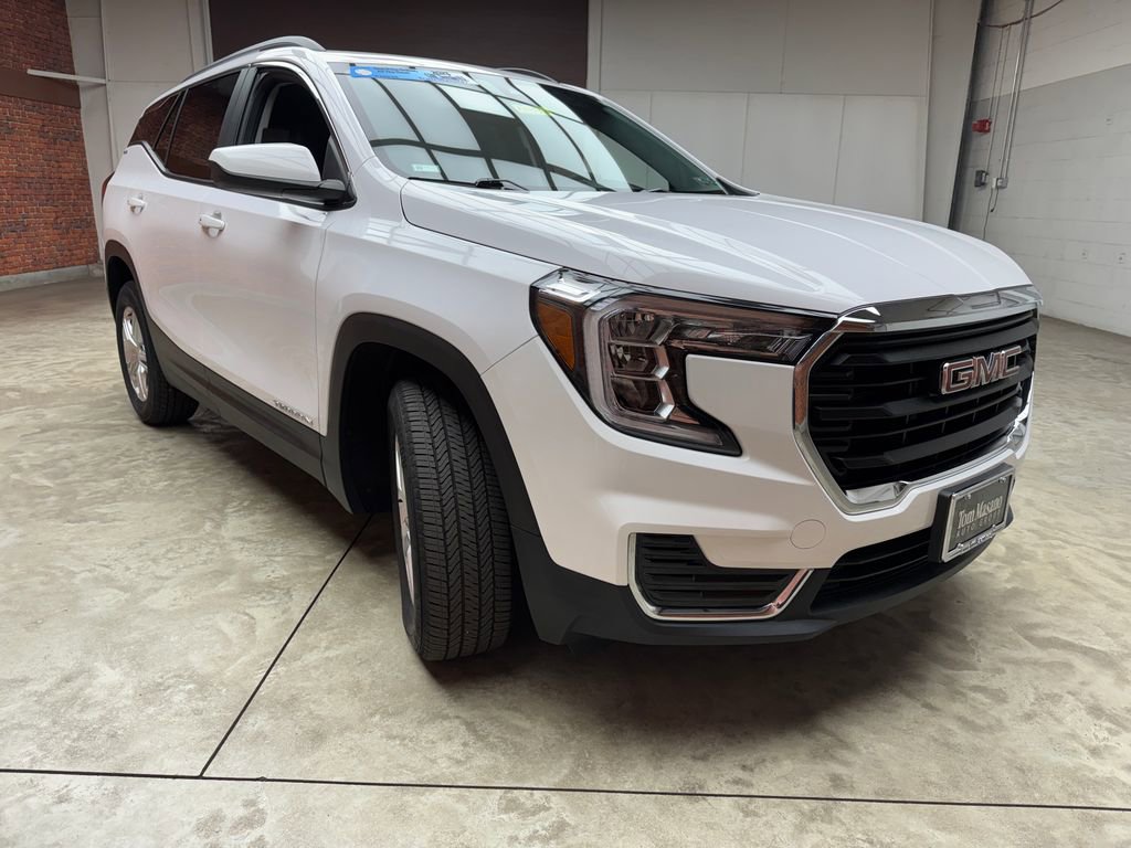 Used 2023 GMC Terrain SLE w/ Driver Convenience Package AWD/4WD image 6