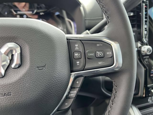New 2026 RAM 2500 Laramie AWD/4WD image 17