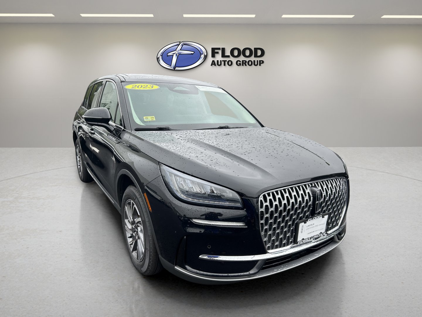 Certified 2023 Lincoln Corsair AWD w/ Equipment Group 101A image 1