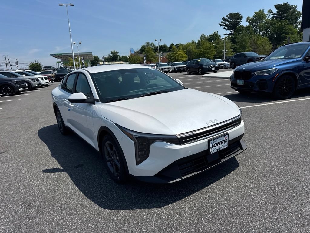 New 2026 Kia K4 FWD image 3