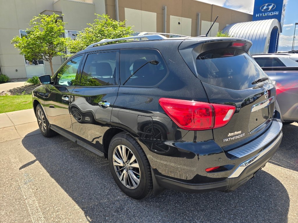 Used 2018 Nissan Pathfinder SL w/ Cargo Package AWD/4WD image 20