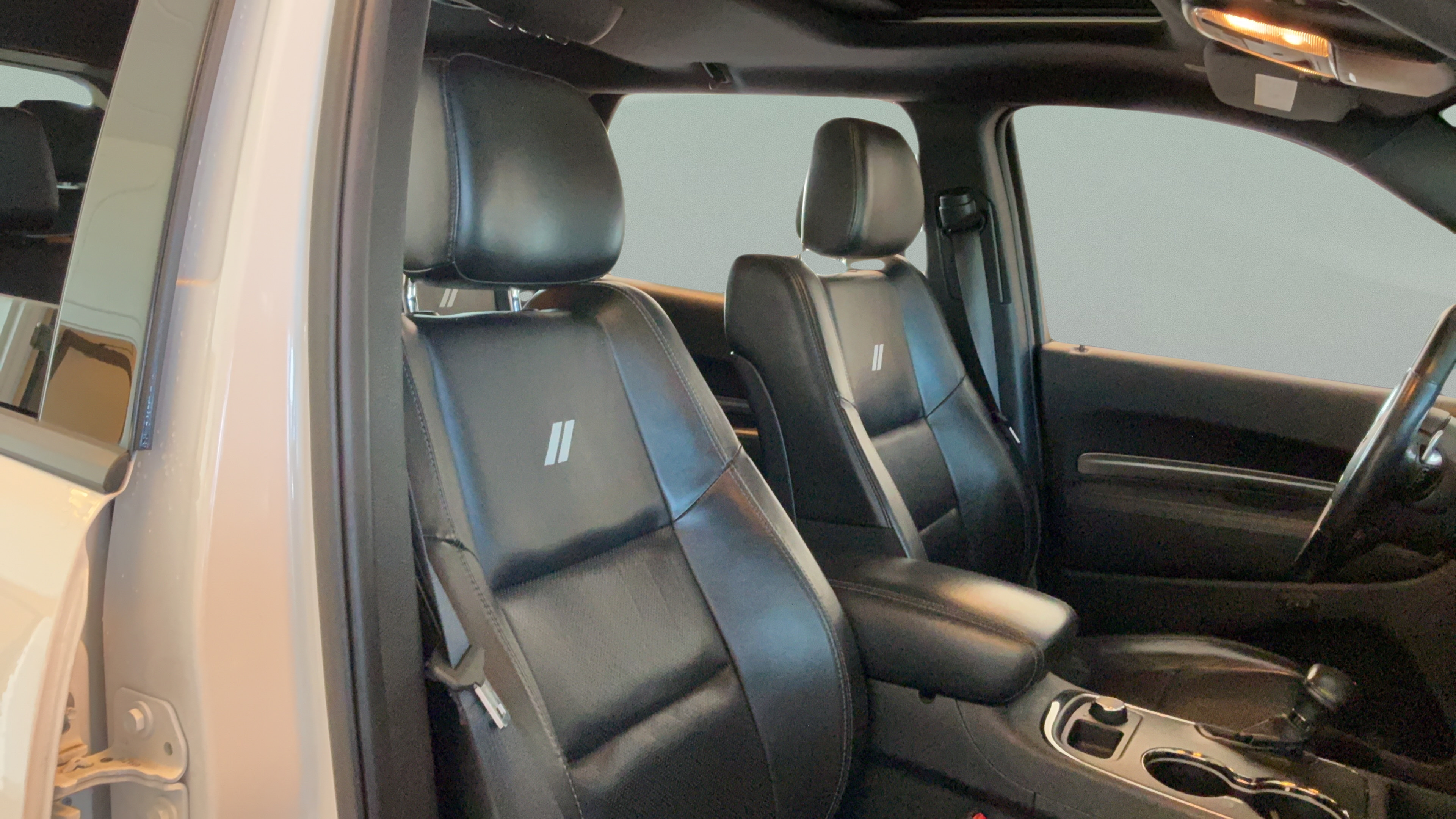 Used 2020 Dodge Durango R/T w/ Blacktop Package AWD/4WD image 39