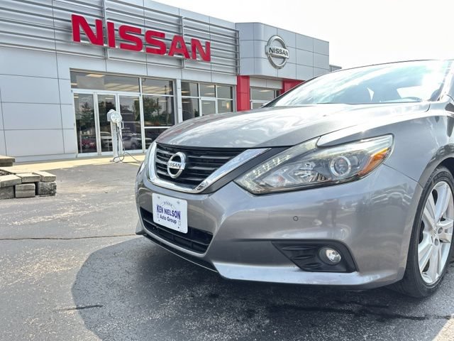 Used 2017 Nissan Altima 3.5 SL FWD image 16