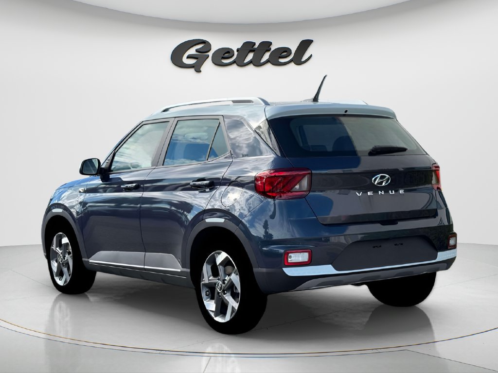 New 2026 Hyundai Venue SEL FWD image 10