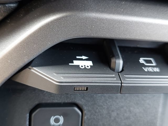 Certified 2025 Toyota Tundra Limited AWD/4WD image 29