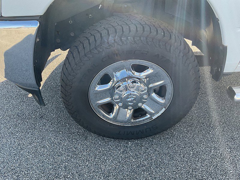 Used 2024 RAM 2500 Tradesman w/ Chrome Appearance Group image 11