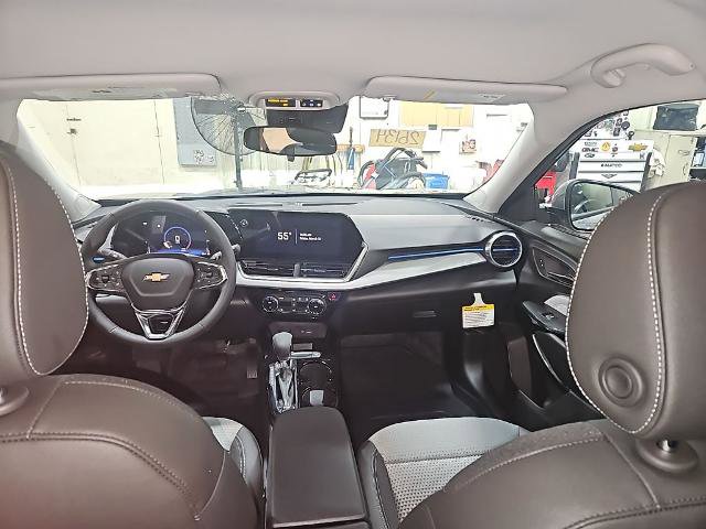 New 2026 Chevrolet Trax LT w/ Driver Confidence Package image 18