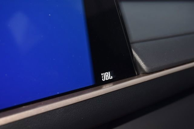 Used 2023 Toyota Crown Limited image 36