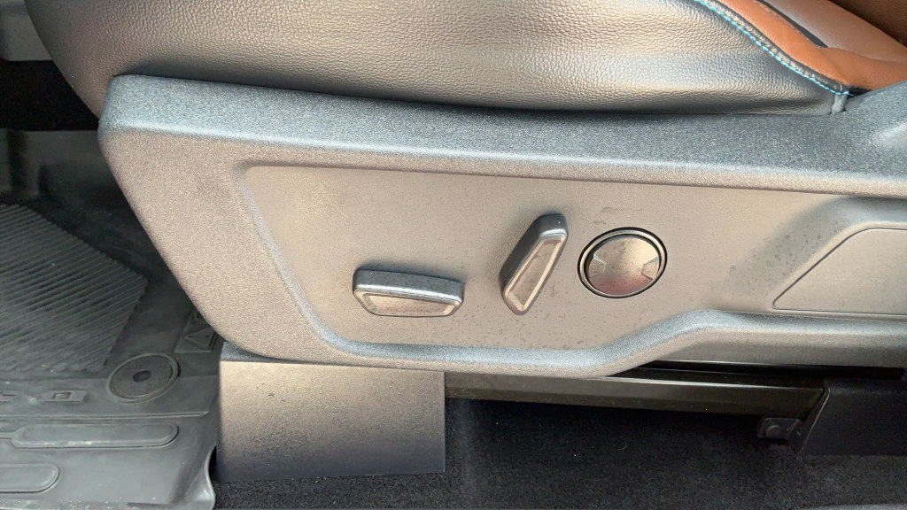 Used 2024 Ford Bronco Outer Banks AWD/4WD image 19