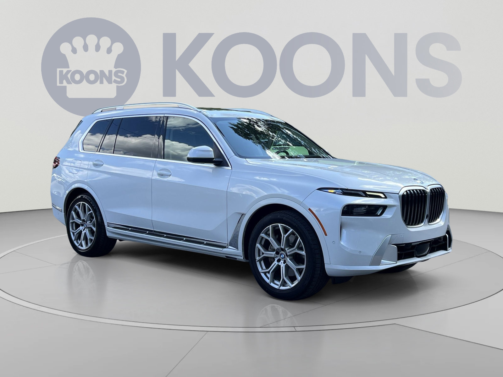 Used 2025 BMW X7 xDrive40i AWD/4WD image 2