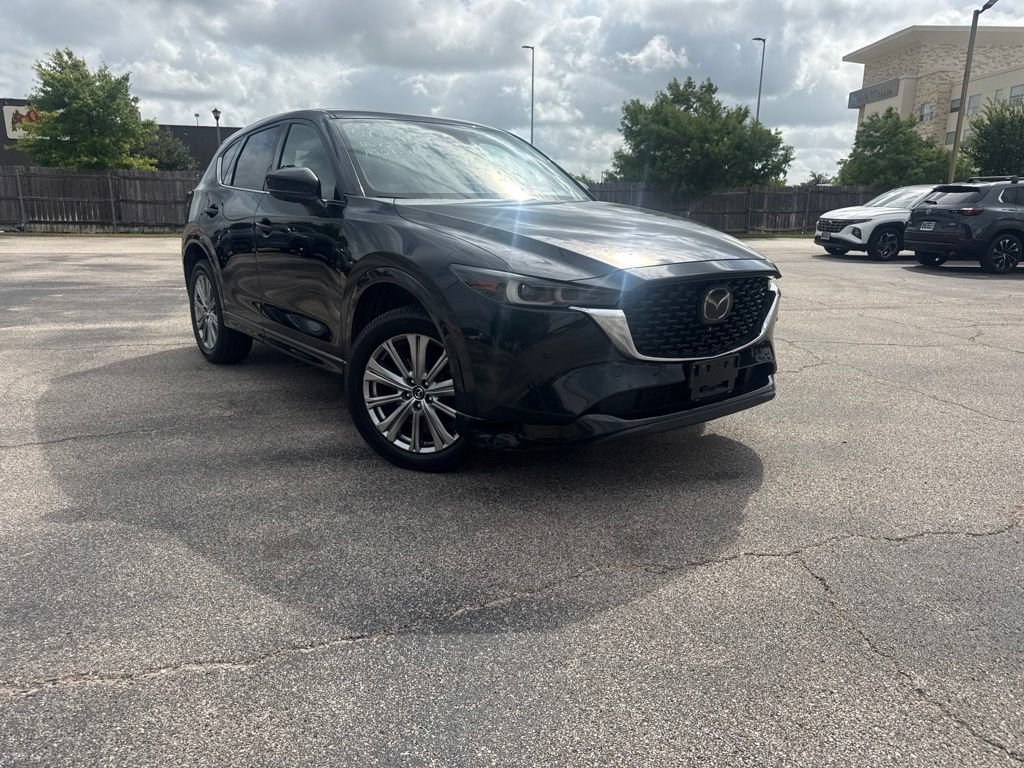 Used 2022 MAZDA CX-5 Signature AWD/4WD image 1