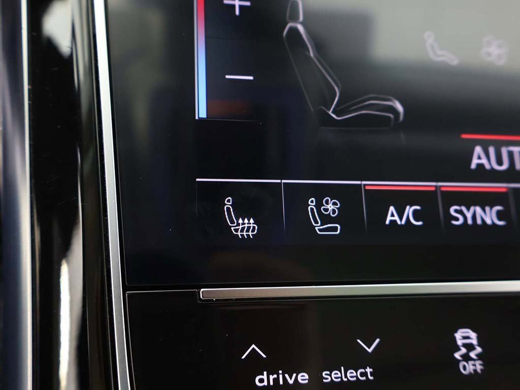 Used 2023 Audi S8 w/ S8 Black Optic Plus Package image 50