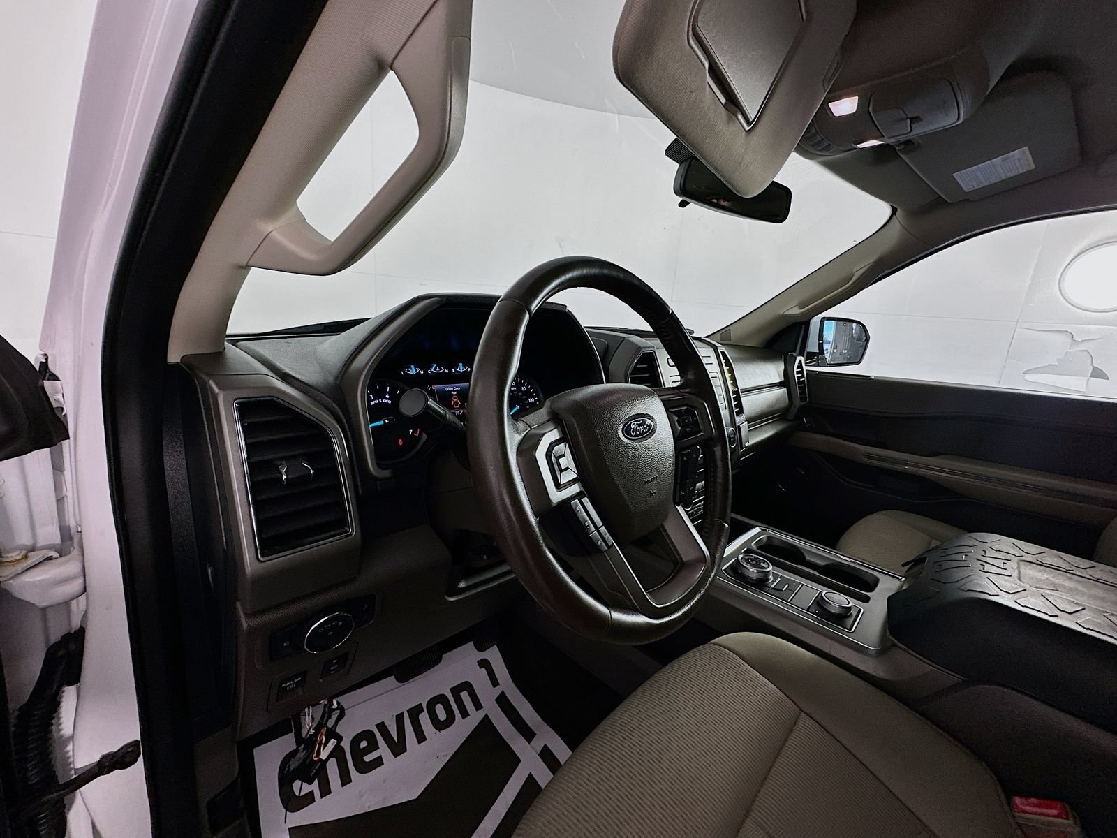 Used 2018 Ford Expedition XLT AWD/4WD image 9