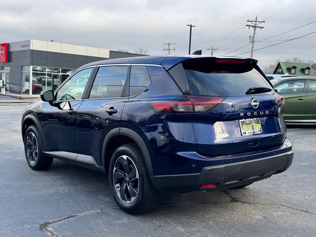 Certified 2025 Nissan Rogue SV image 5