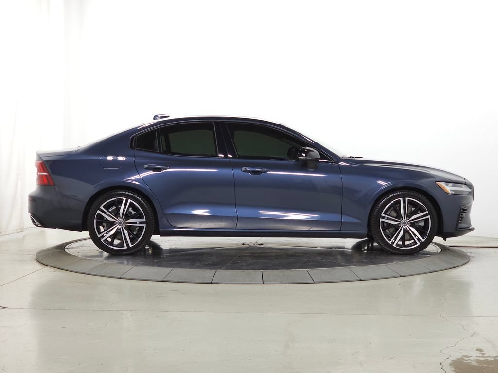 Certified 2022 Volvo S60 T8 R-Design Expression w/ Advanced Package AWD/4WD image 13