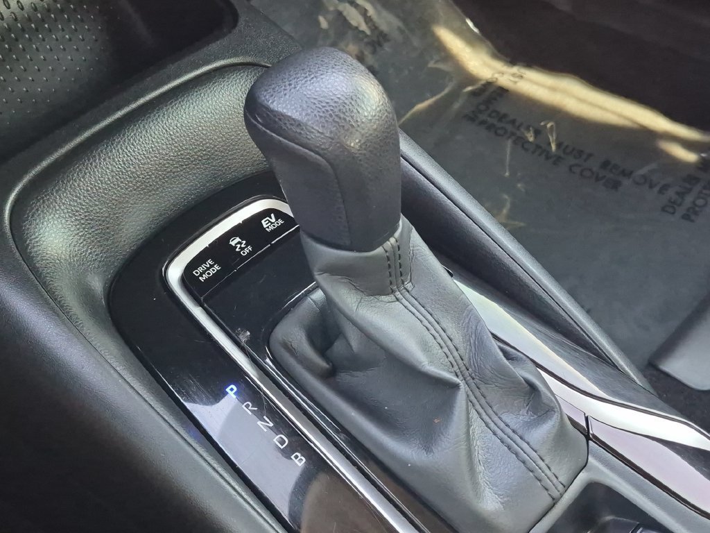 Used 2022 Toyota Corolla LE FWD image 31