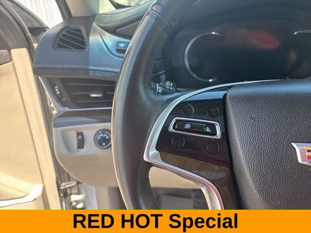 Used 2018 Cadillac Escalade ESV Luxury AWD/4WD image 18