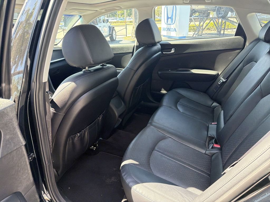 Used 2020 Kia Optima SE image 23