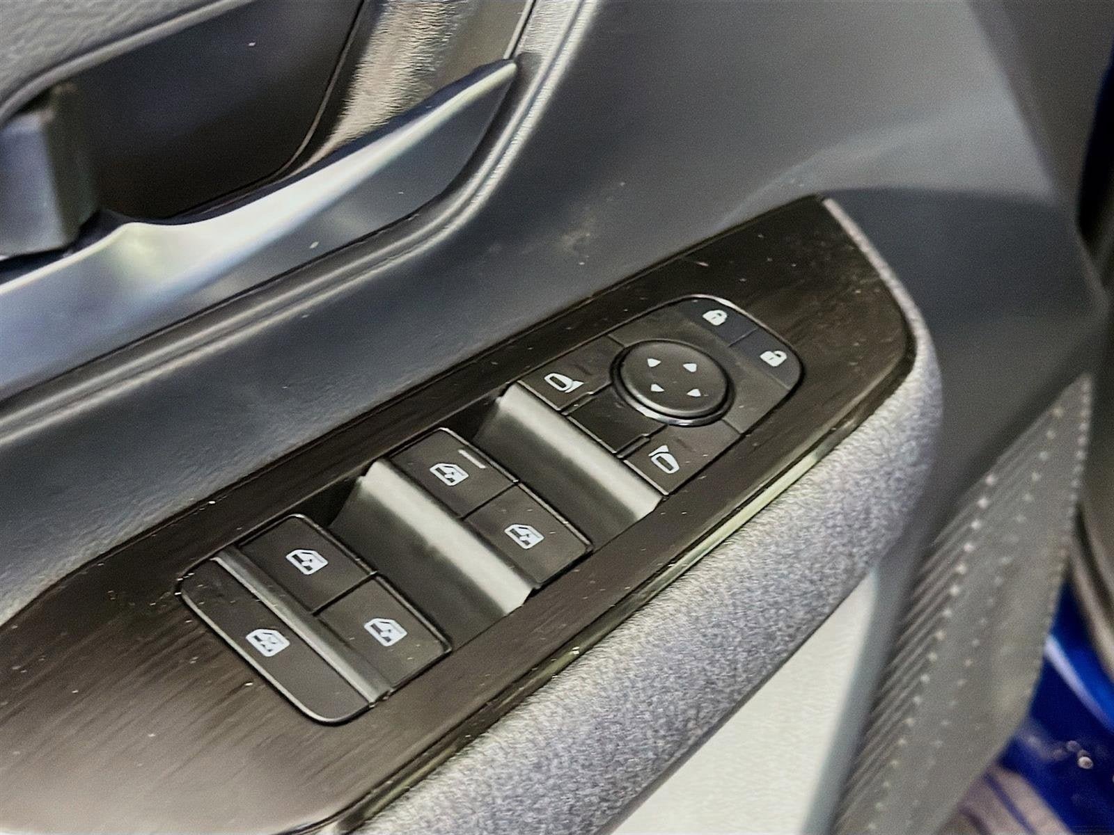 New 2026 Nissan Kicks SV FWD image 19