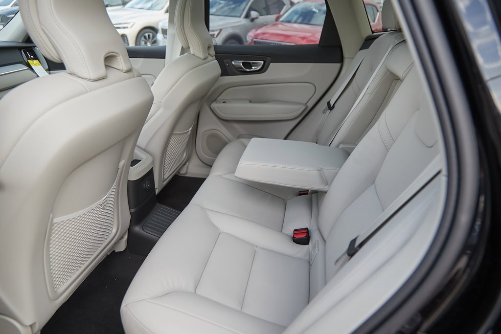 New 2025 Volvo XC60 T8 Plus w/ Protection Package Premier image 19