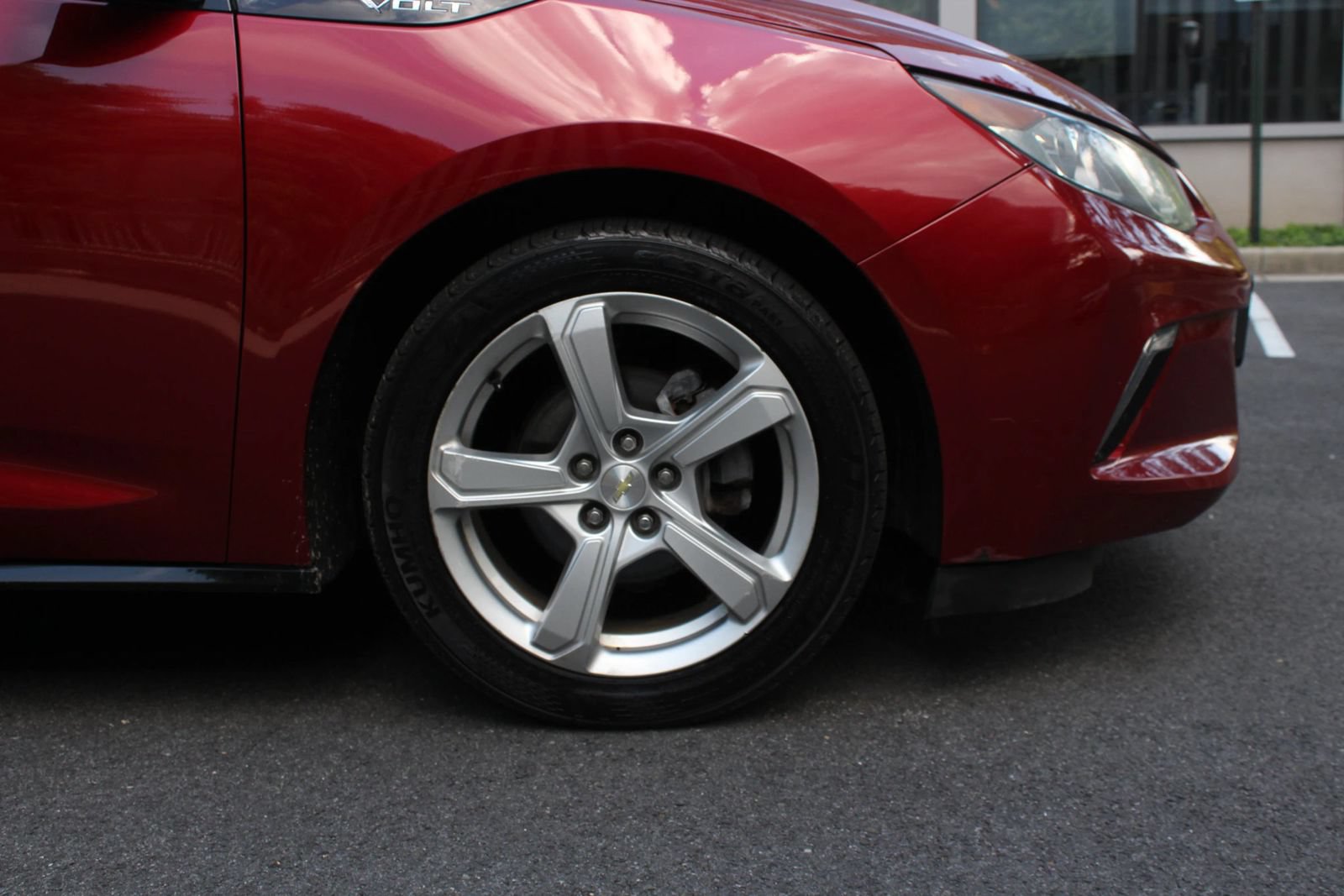 Used 2019 Chevrolet Volt LT w/ Power Convenience Package FWD image 4