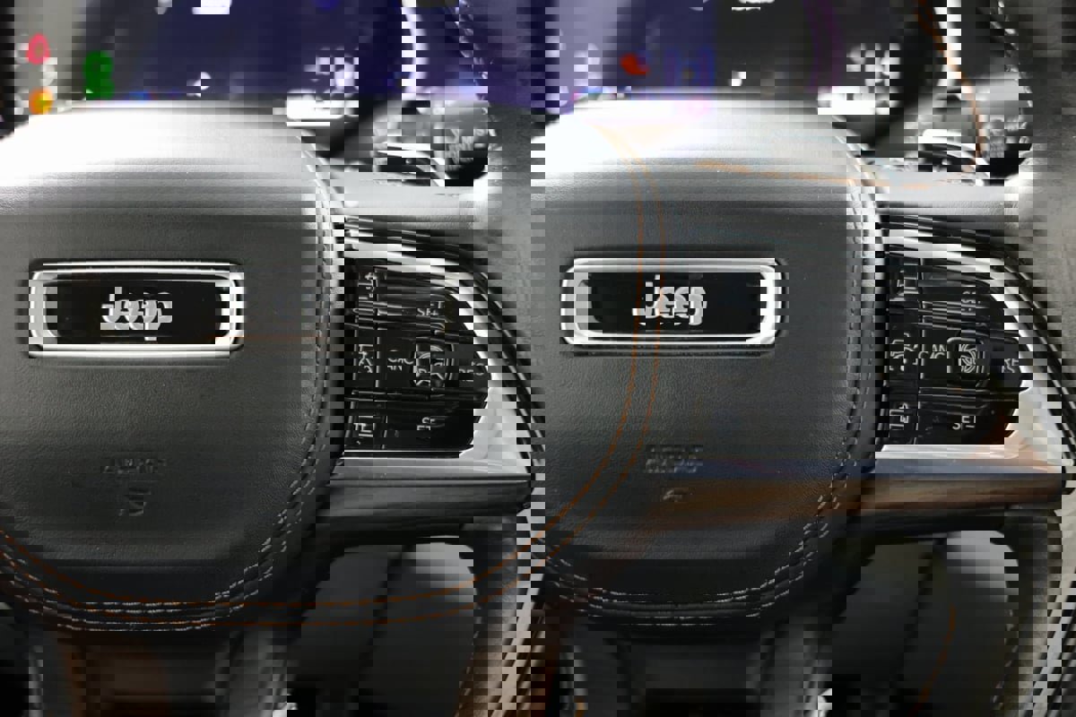 Used 2021 Jeep Grand Cherokee L Summit w/ MOPAR Finishing Package image 31