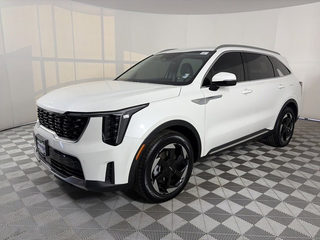 Used 2025 Kia Sorento EX image 3