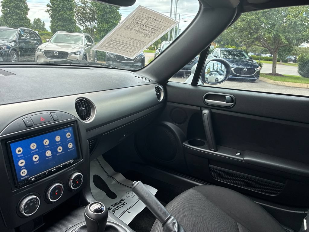 Used 2010 MAZDA MX-5 Miata Touring w/ Suspension Pkg RWD image 31