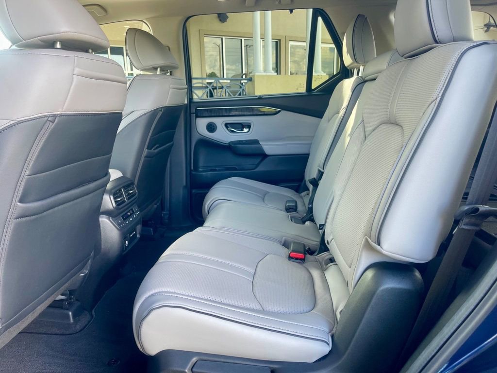 Used 2024 Honda Pilot Elite image 11
