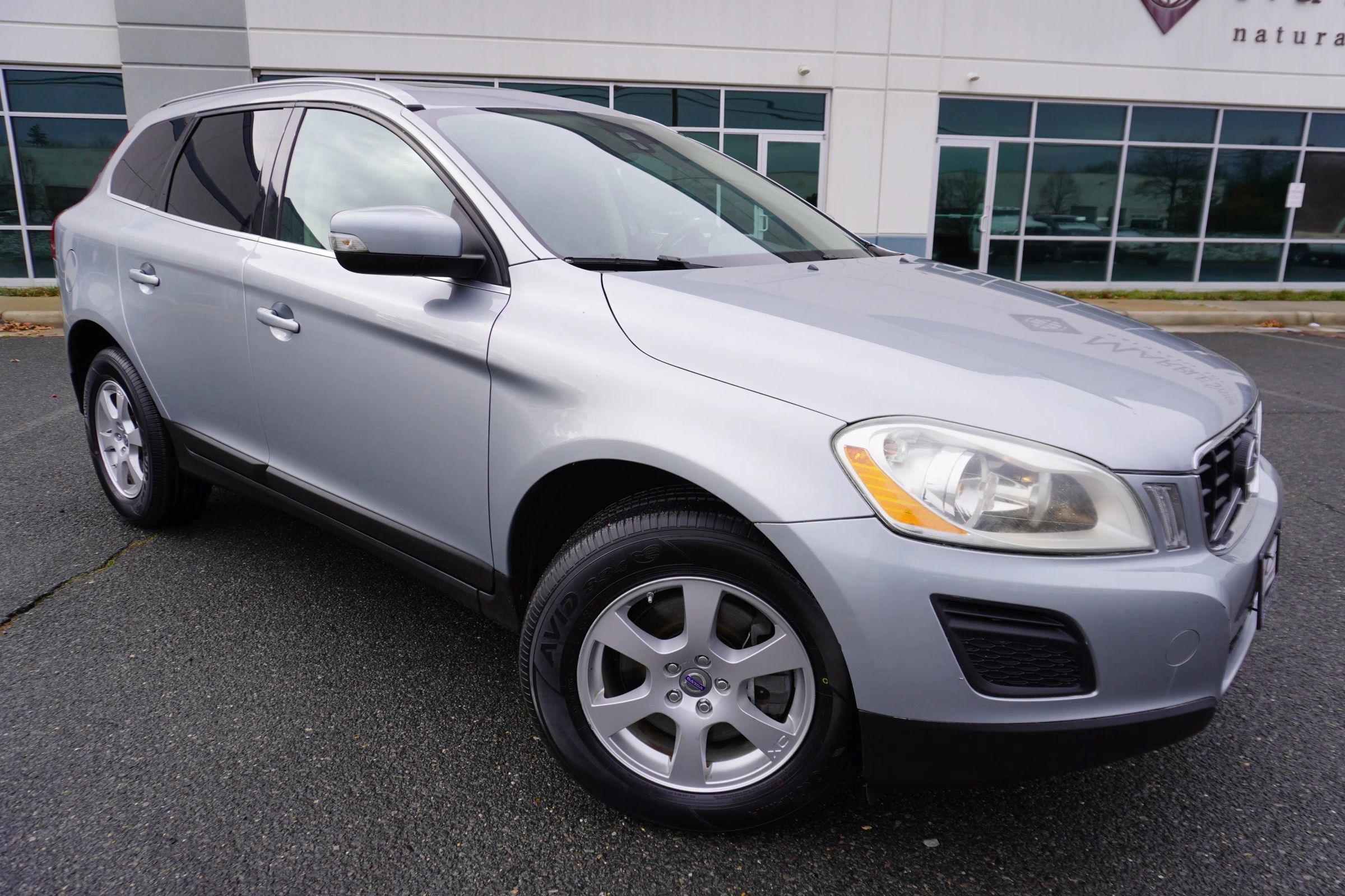 Used 2011 Volvo XC60 3.2 image 1