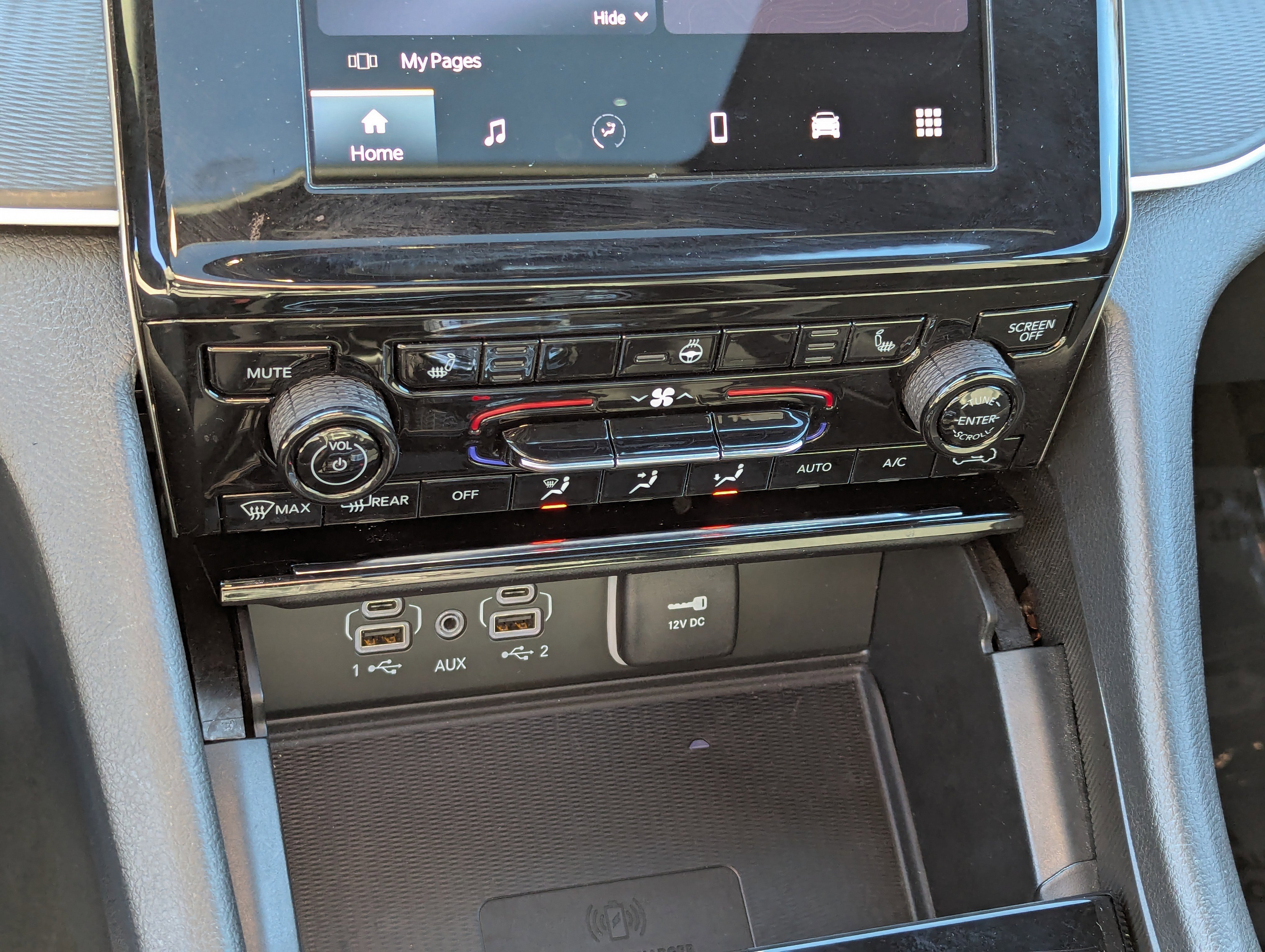 Used 2025 Jeep Grand Cherokee Laredo X w/ Luxury Tech Group I image 24