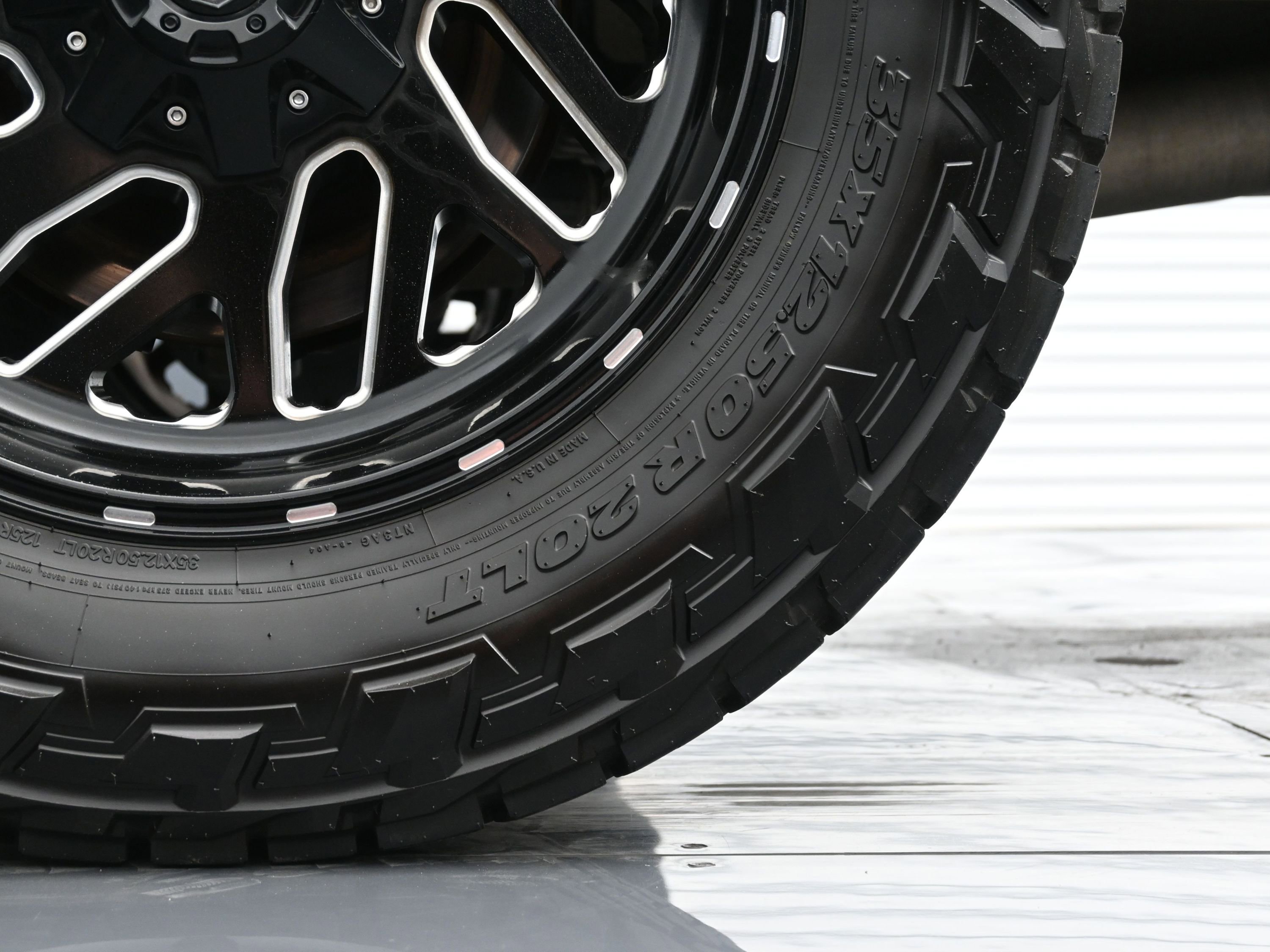 Used 2016 Ford F150 Lariat w/ Equipment Group 502A Luxury image 23