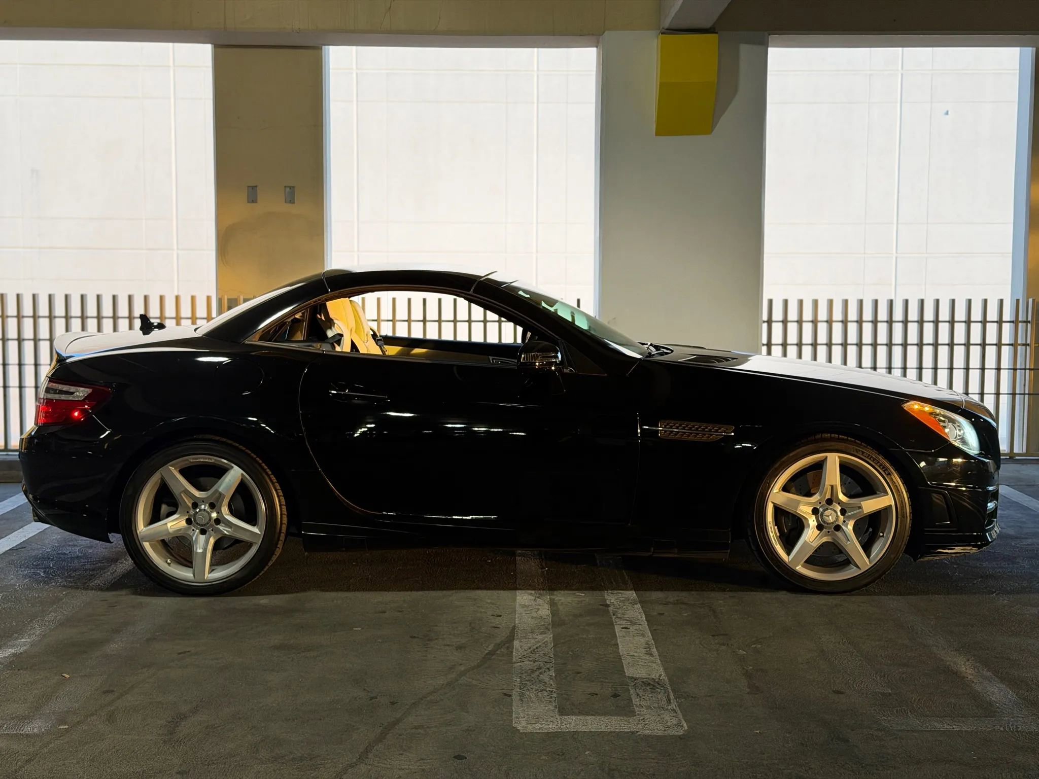 Used 2014 Mercedes-Benz SLK 250 w/ Sport Package image 14