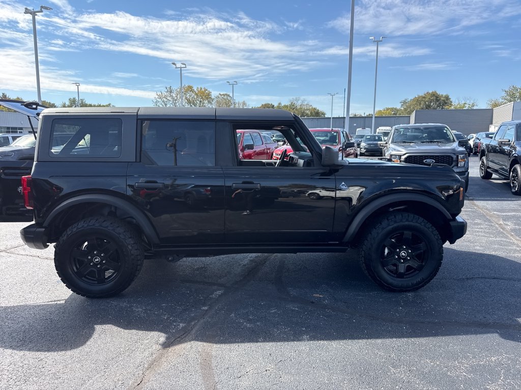 Used 2023 Ford Bronco Black Diamond AWD/4WD image 6