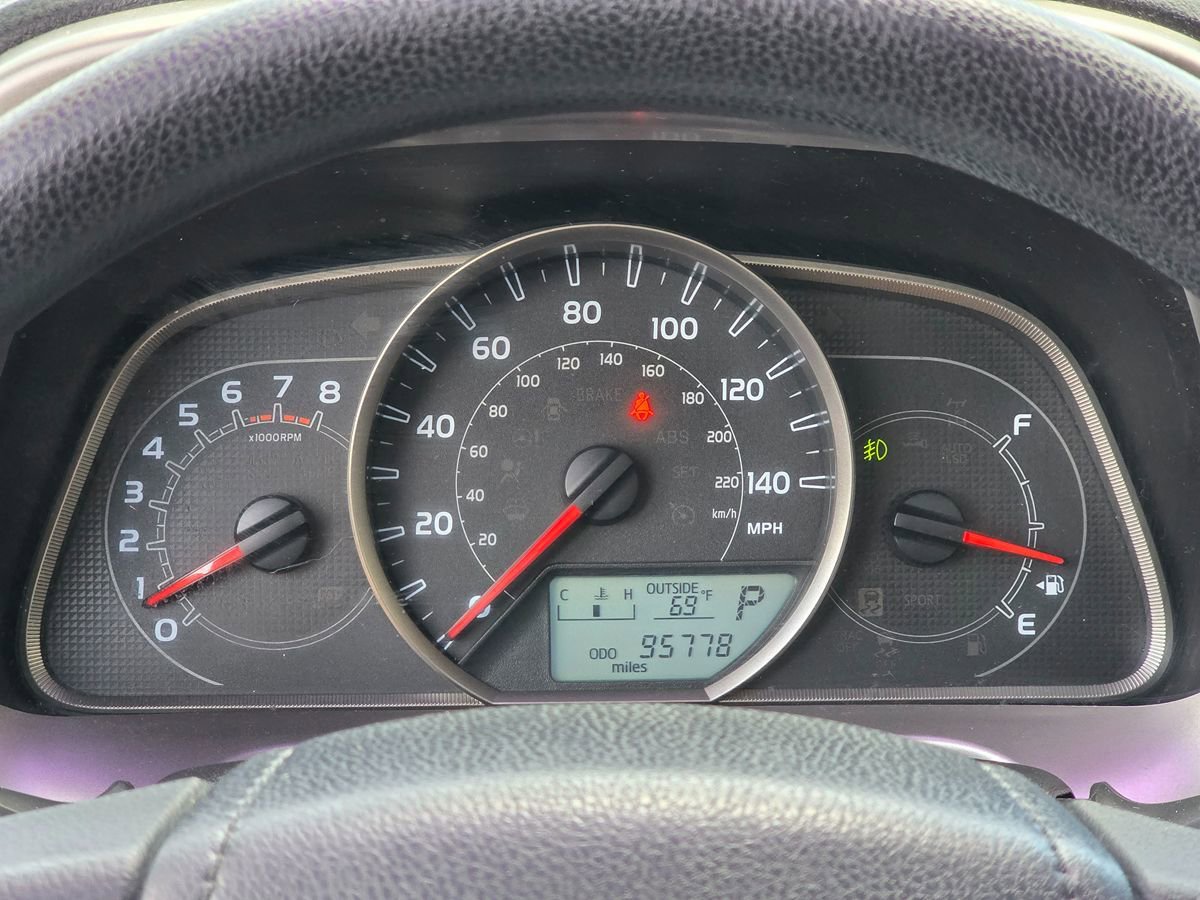 Used 2015 Toyota RAV4 XLE FWD image 25
