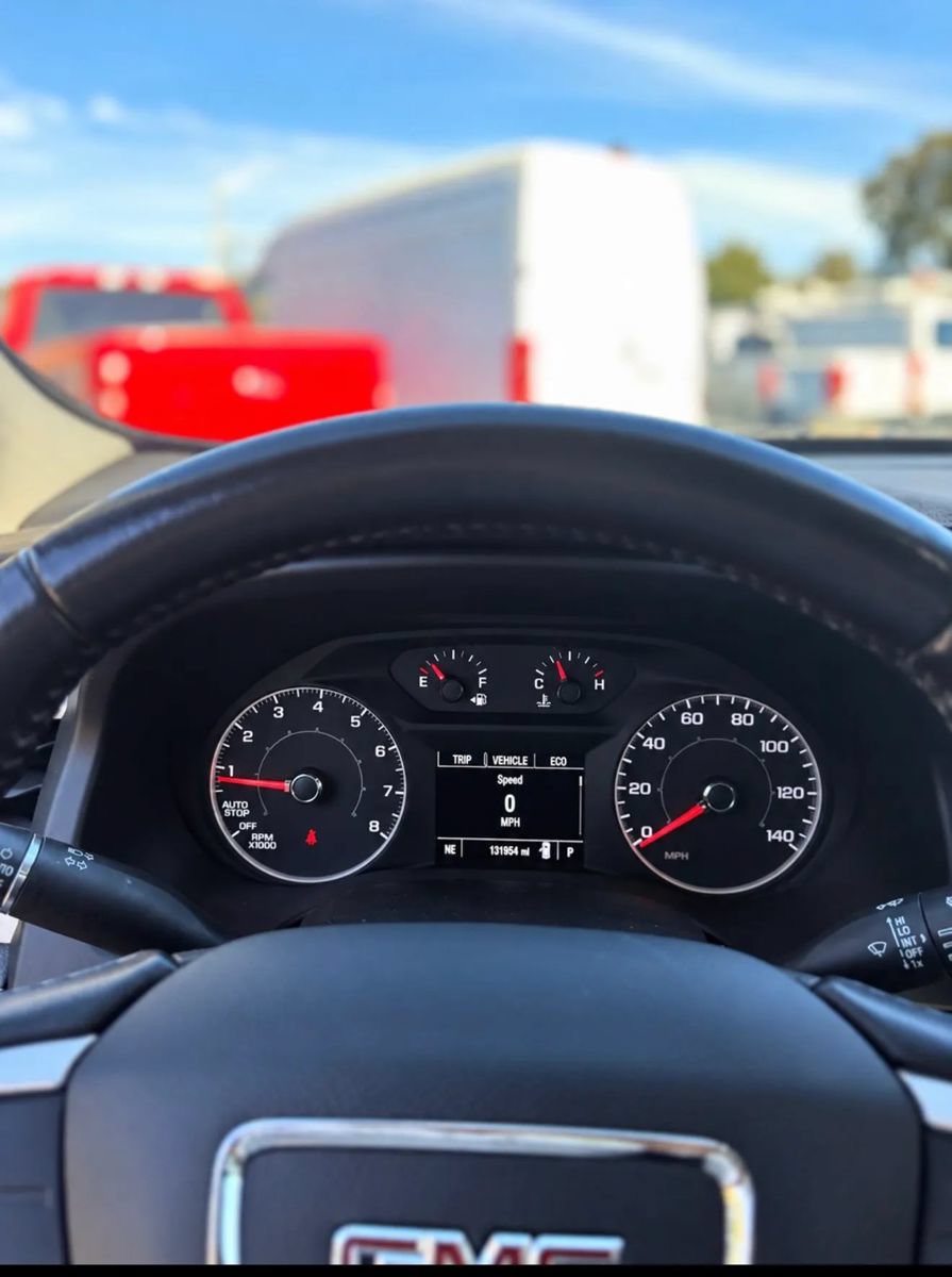 Used 2019 GMC Acadia SLE FWD image 24