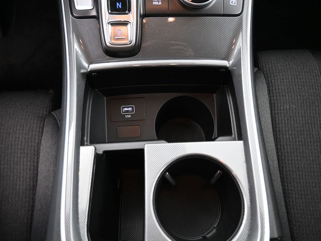 Used 2023 Hyundai Santa Fe SE image 9