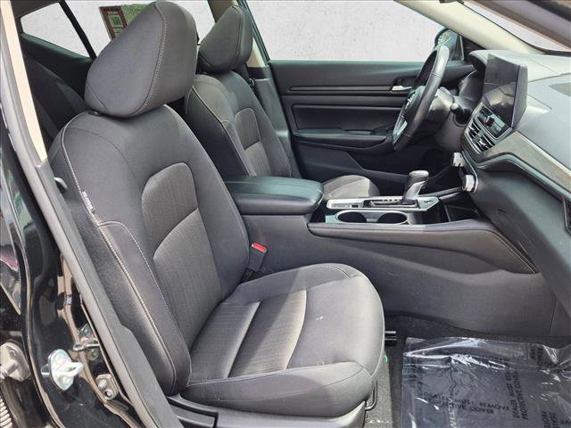 Used 2024 Nissan Altima 2.5 SV w/ SV Premium Package FWD image 22