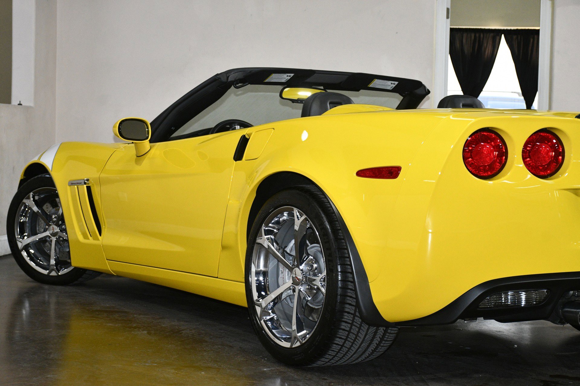 Used 2011 Chevrolet Corvette Grand Sport w/ Preferred Equipment Group image 55