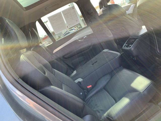 Used 2018 Volvo XC90 T6 Momentum w/ Convenience Package image 12