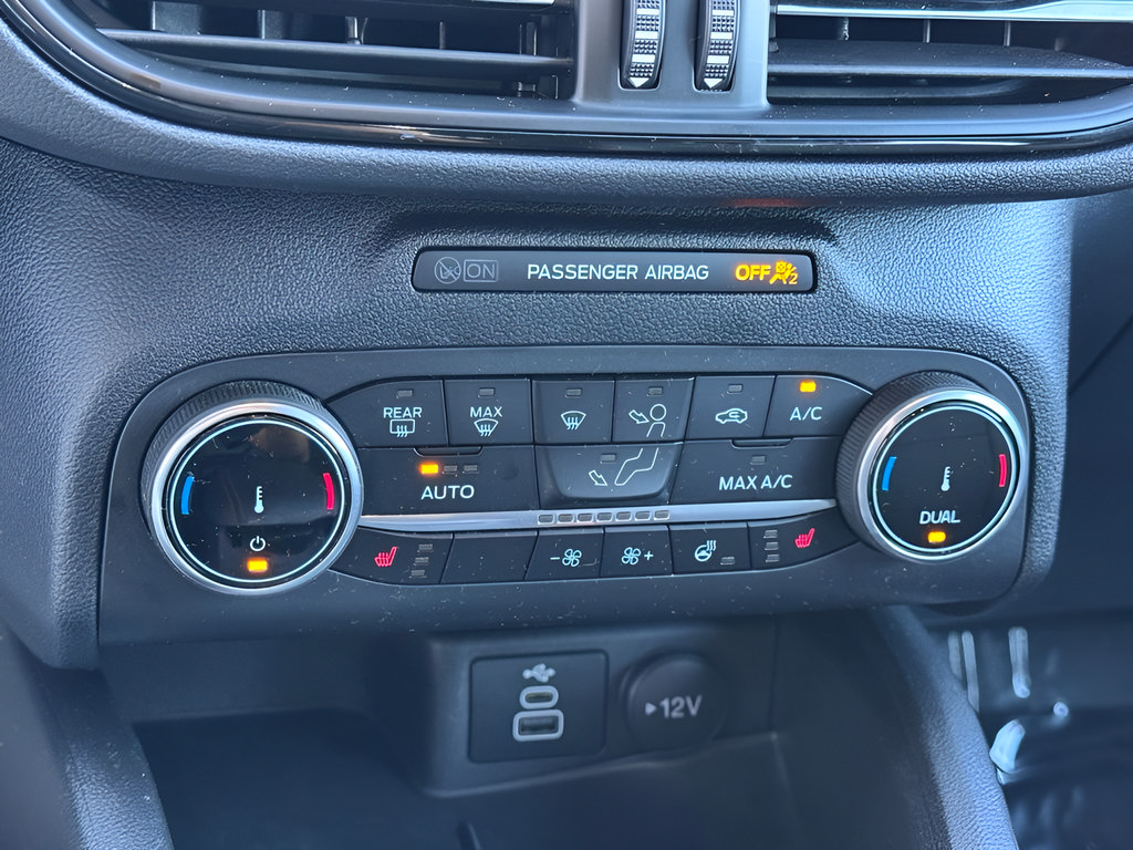 Used 2025 Ford Escape ST-Line Select AWD/4WD image 17