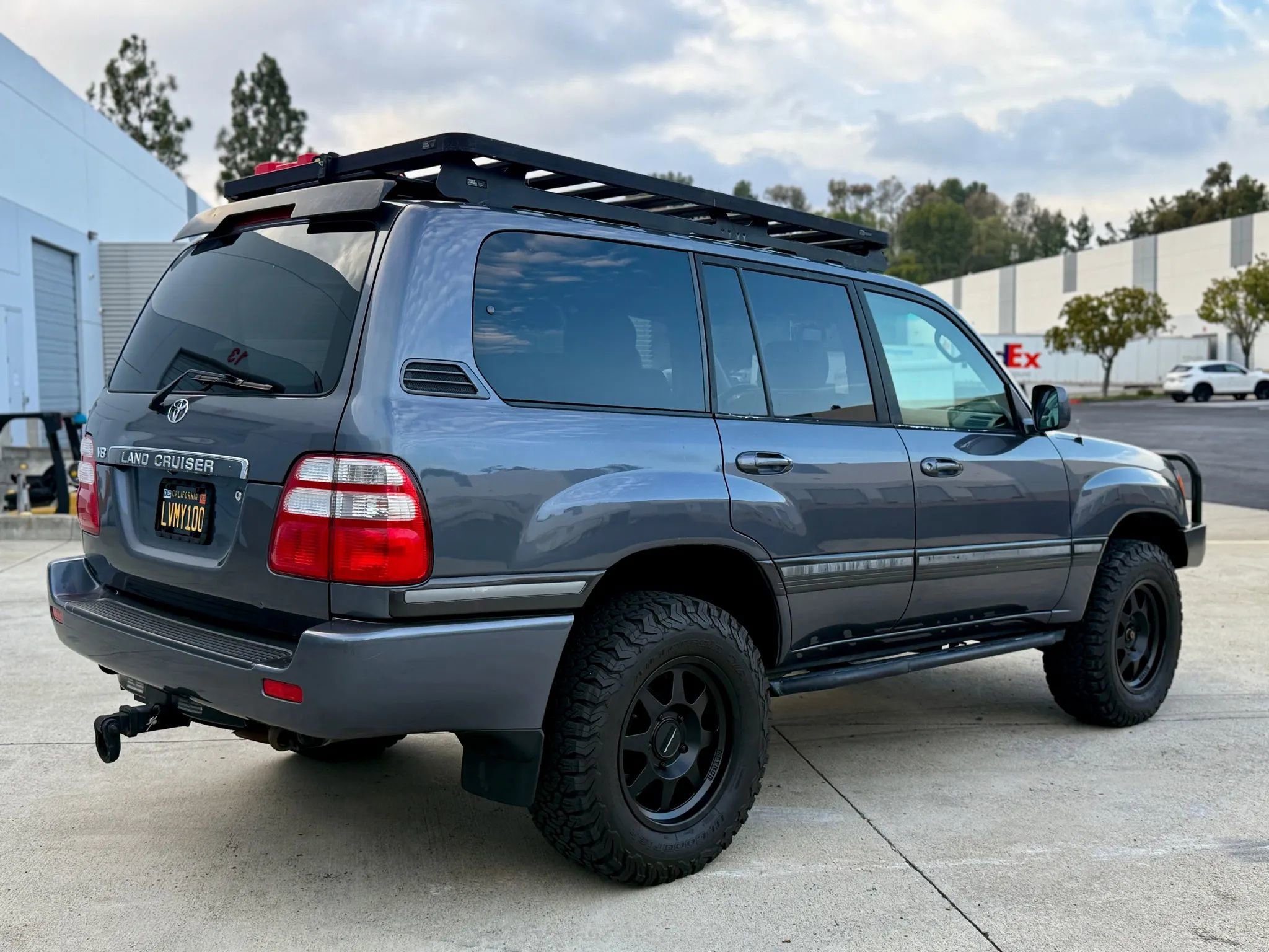 Used 2004 Toyota Land Cruiser image 35