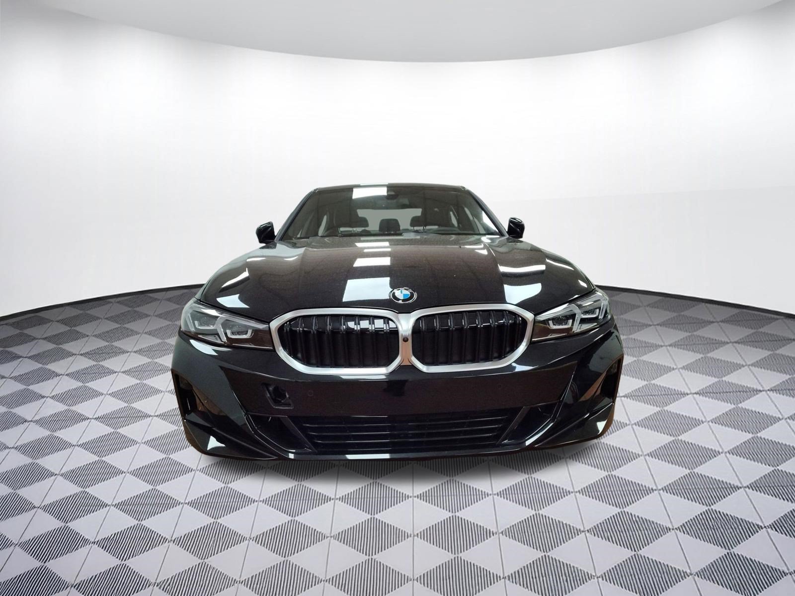 Used 2026 BMW 330i xDrive Sedan w/ Premium Package AWD/4WD image 5