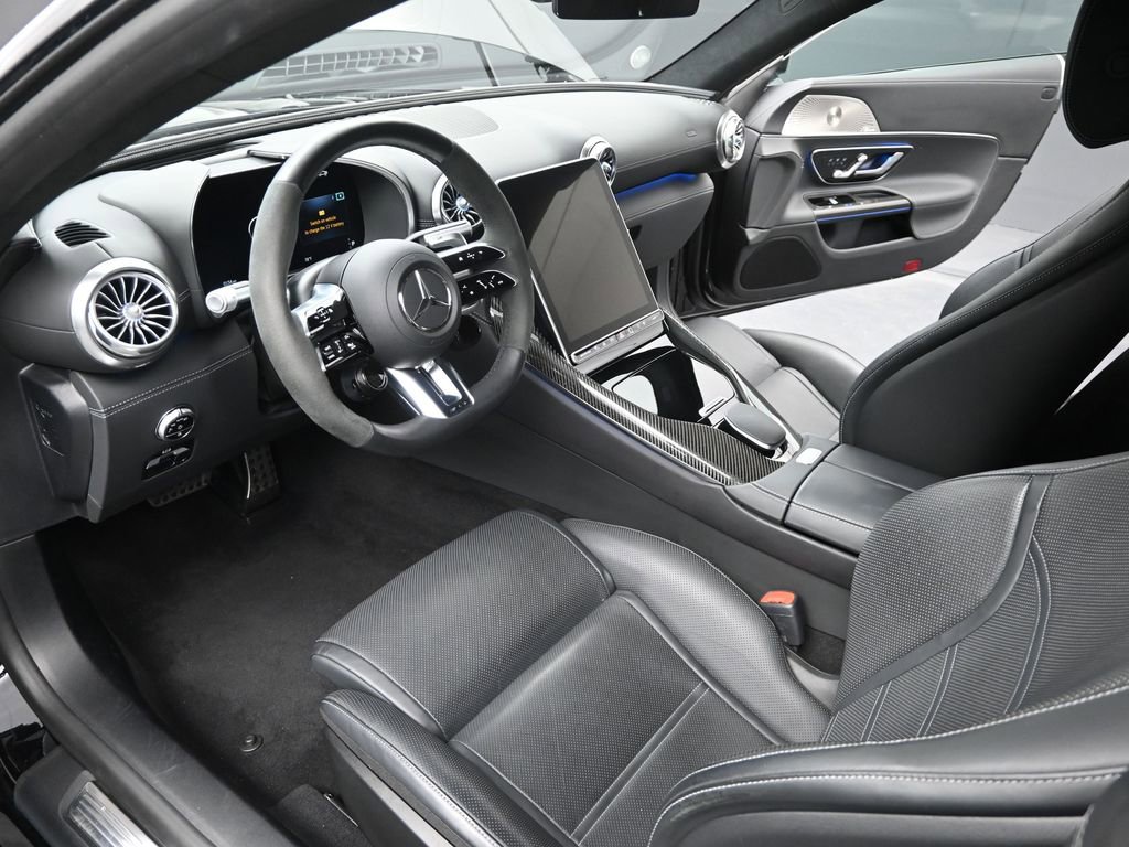 Used 2023 Mercedes-Benz SL 63 AMG 4MATIC w/ Driver Assistance Package image 10