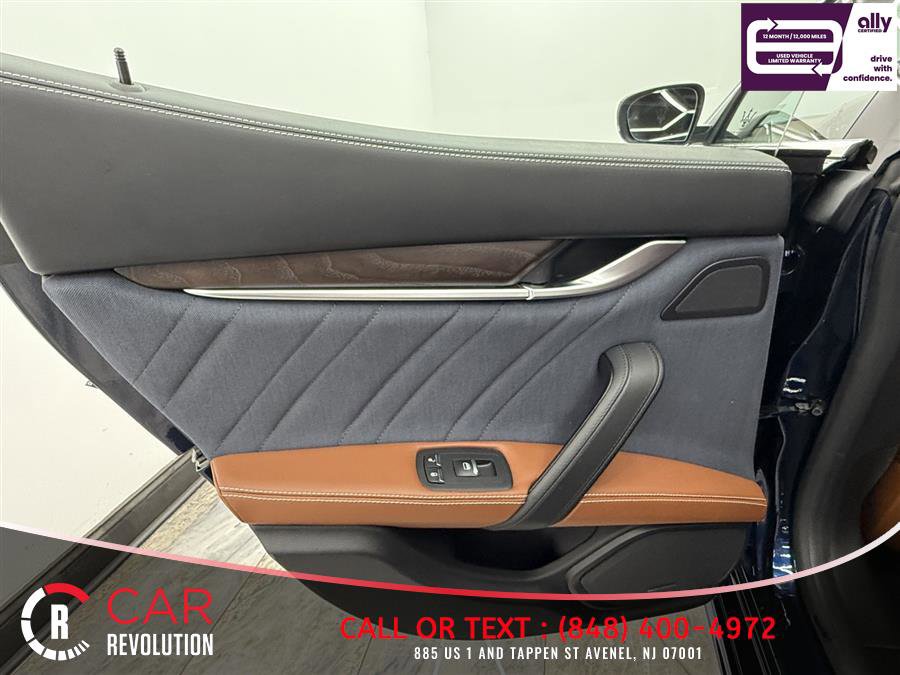 Used 2019 Maserati Ghibli S GranLusso image 30